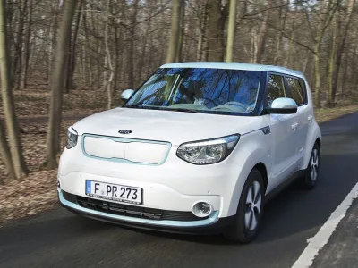 kia_soul_driving