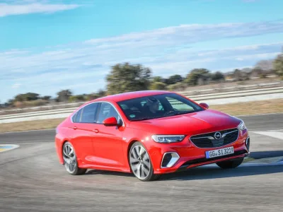 02_Opel_501820
