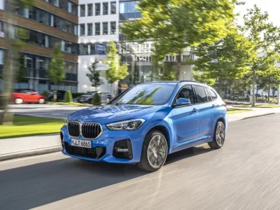 031_BMW_X1_25i