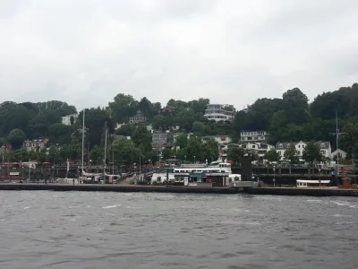 125715_Hamburg_Hafen_Villen