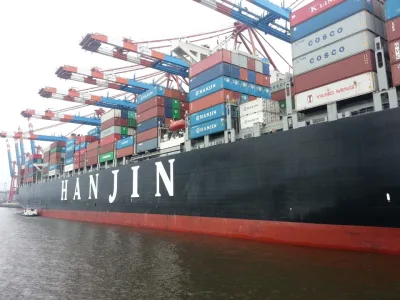 130629_Hamburg_Hafen_HANJIN_Container_Schiff.jpg