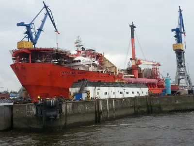 133605_Hamburger_Hafen_Förderschiff