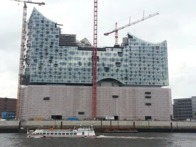 134106_Hamburg_Hafen_Elbphilharmonie