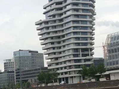 134433_Hamburg_Hafen_Wohnhaus