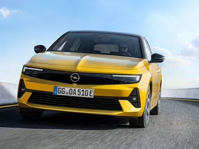 15-Opel-Astra-2021-mycar