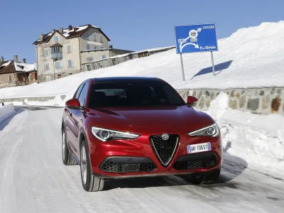 170222_Alfa-Romeo_Stelvio_01