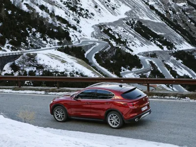 170222_Alfa-Romeo_Stelvio_09