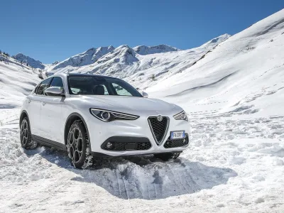 170403_Alfa-Romeo_Stelvio_01
