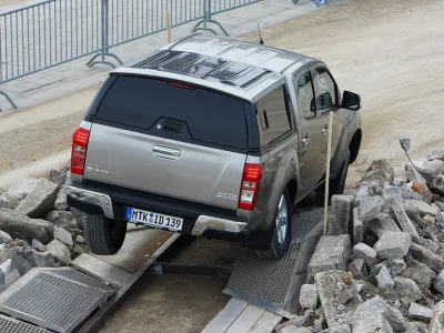 2013_isuzu_0438