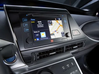 2016_Toyota_Fuel_Cell_Vehicle_013
