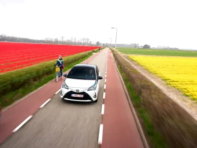 2017_Toyota_Yaris_Dynamic_27