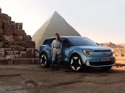 2023_FORD_TheNewAll-ElectricFordExplorer_7-LOW