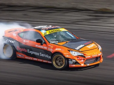 54551-2017-toyota-86-x-01