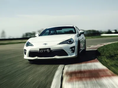 54566-2017-toyota-gt86-12