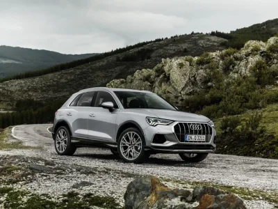 Audi_Q3_15