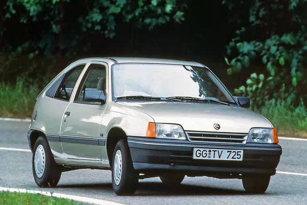 09 Opel Kadett E LS mycar