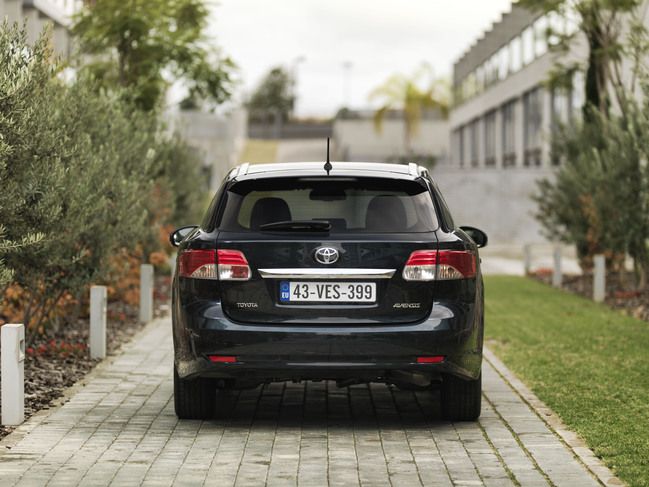 Toyota Avensis Kombi 2012 / Back View