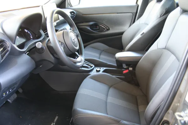 Mycar Yaris 11