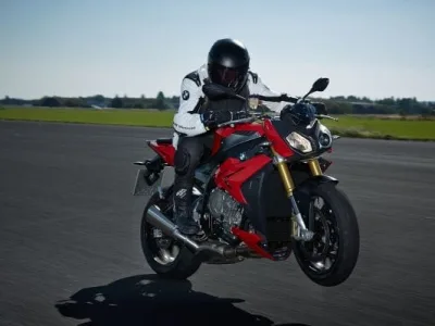 BMW_S_1000_R_04