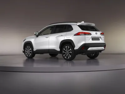 Corolla_Cross-2