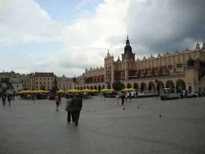 Krakau_Tuchhallen01