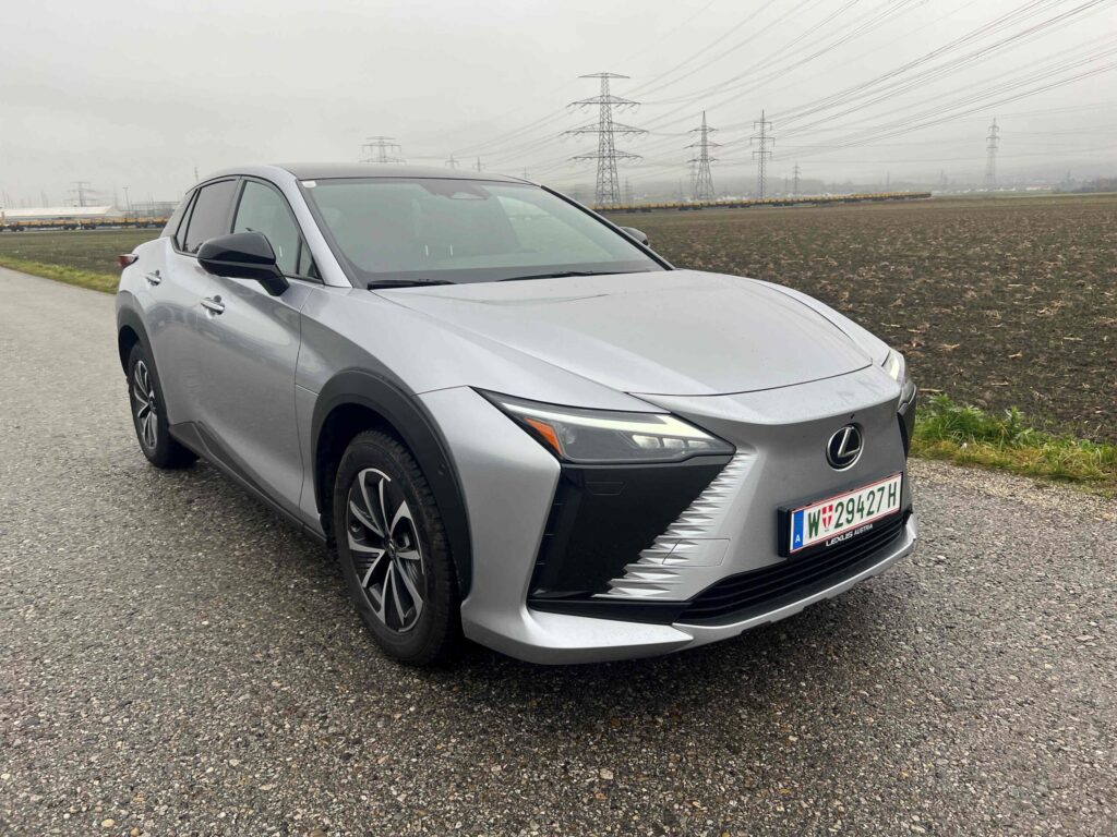 Lexus kann auch elektrisch-Lexus RZ 300e 15 L 5