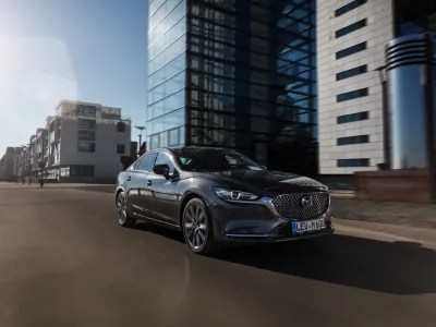 Mazda6_Limousine_Front