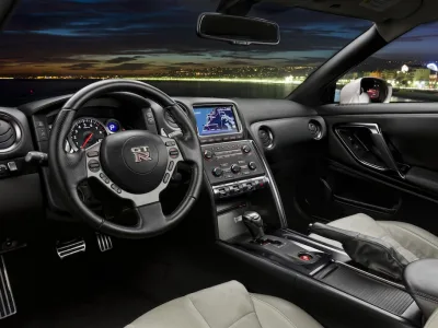 Nissan_GT-R_04