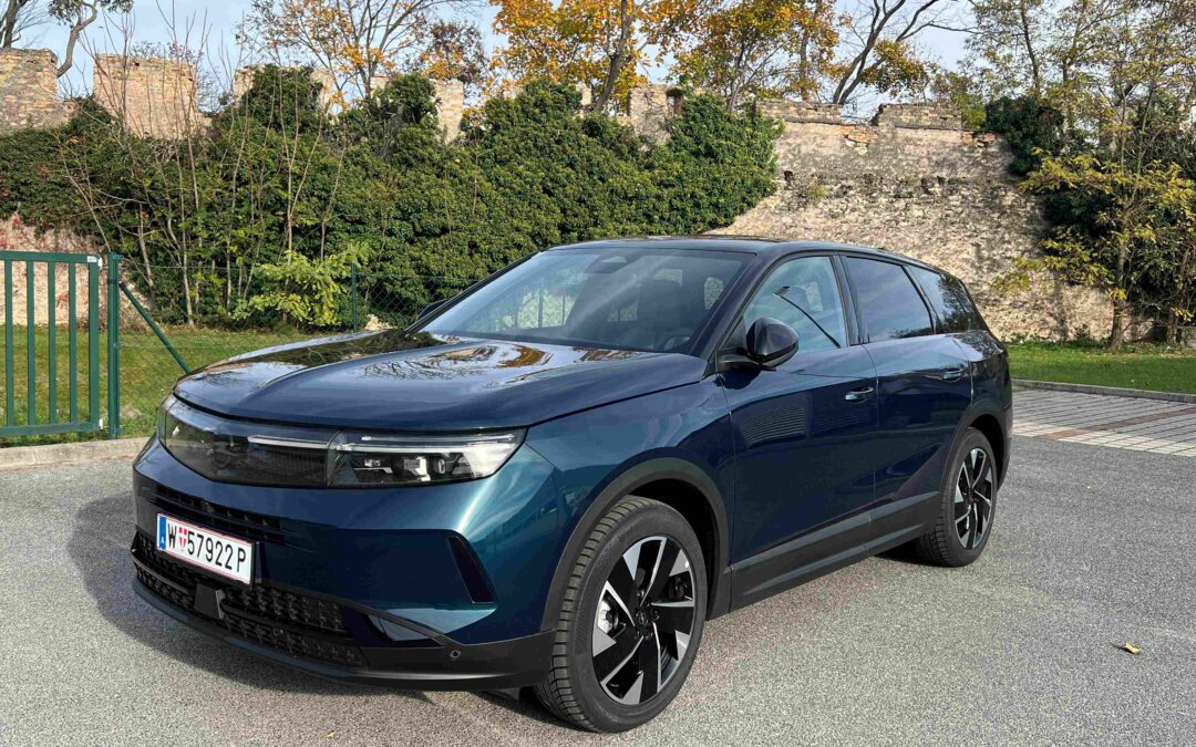 Opel Grandland Hybrid-Neues im Zeichen des Blitzes