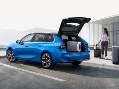 Opel-Astra-Sports-Tourer-MYC-3