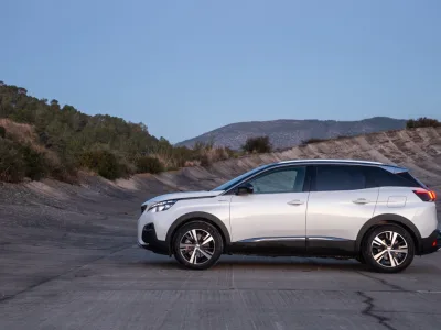PEUGEOT_3008HYBRID_TESTDRIVE_0120TC_256