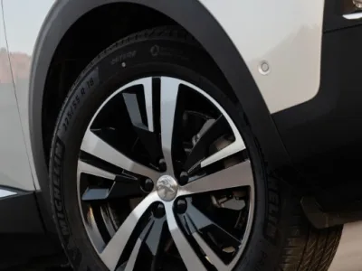 PEUGEOT_3008HYBRID_TESTDRIVE_0120TC_265