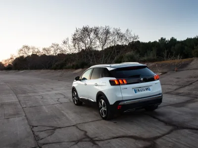 PEUGEOT_3008HYBRID_TESTDRIVE_0120TC_267