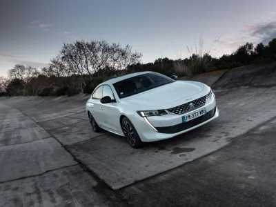 PEUGEOT_508HYBRID_TESTDRIVE_0120TC_059
