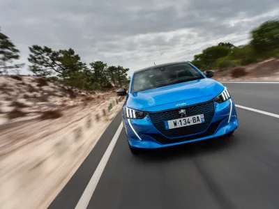 PEUGEOT_e208_TESTDRIVE_0919TC-407