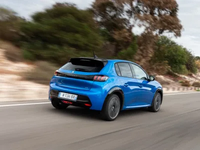 PEUGEOT_e208_TESTDRIVE_0919TC-415