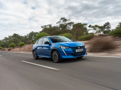 PEUGEOT_e208_TESTDRIVE_0919TC-418