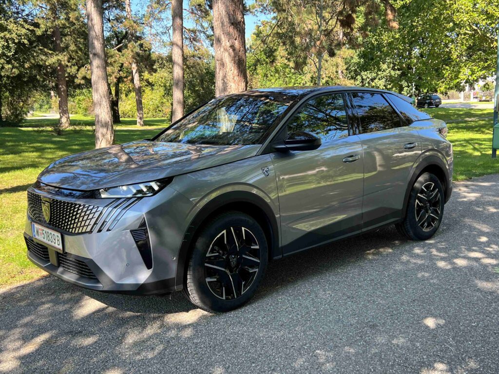 Peugeot 3008 Hybrid 145 e-DCS6 GT- Sparsamer Familien-Sportler 27 P 4 1