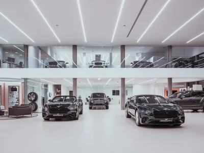 Showroom Bentley - Lamborghini Wien NEU-12