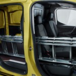 Opel Combo 2024-neuer Kleintransporter mit Blitz 3