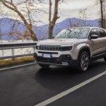 Jeep Avenger eHybrid-Avenger mit „Anschieber“ 20