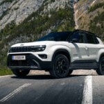 Jeep Avenger 4xe- Allrad auch beim kleinesten Jeep 8