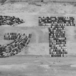 Blick ins Familienalbum: Beim 5. GTI-Treffen am Wörthersee (28. Mai bis 1. Juni 1986) stellten Teilnehmerinnen und Teilnehmer mit 967 Fahrzeugen den GTI-Schriftzug für eine Luftaufnahme nach.